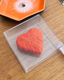 Caixa Acrílico Coração Fios de Cobre Laranja -  P