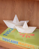 Barco Decorativo Navegar em Poliresina Médio - 20x11cm