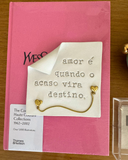 Pergaminho Personalizado em Cerâmica - "Amor é quando o acaso vira destino"