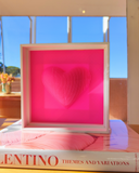 Quadro Decorativo em Madeira e Polímero - Coração Pink