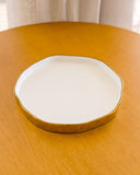 Bandeja Decorativa Redonda Éclat de Porcelana Branco e Dourado - 22cm