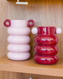 Vaso Decorativo Loop Bordô com Esferas Rosas – 29 cm