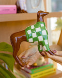 Cachorro Decorativo em Cerâmica com Suéter Xadrez Verde - 19cm