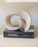 Escultura Orbital em Polirresina - 27x20x12cm