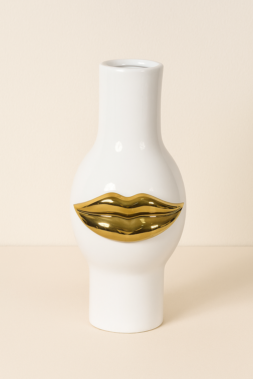 Vaso Decorativo Cerâmica Branco com Dourado – 25,8 cm