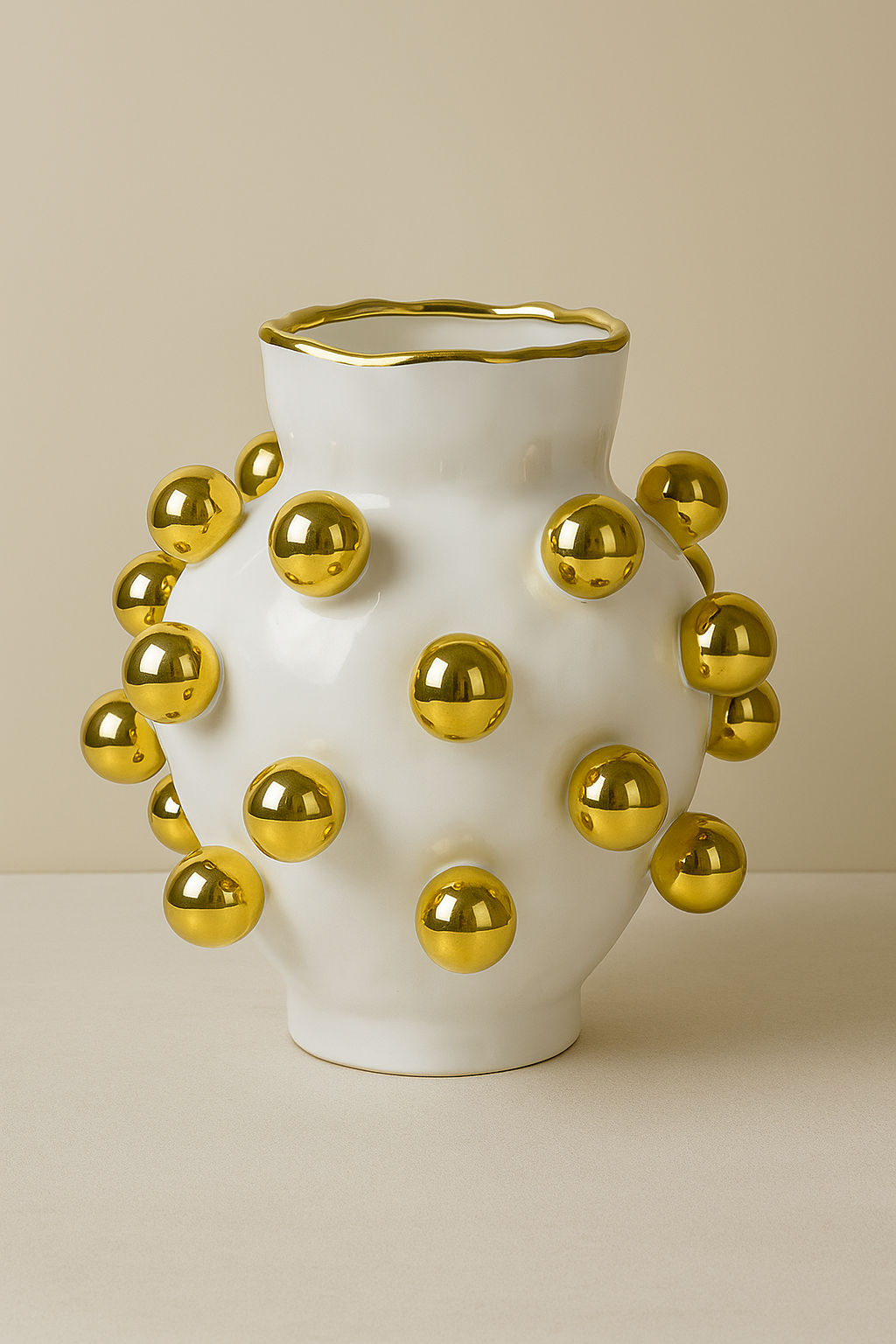 Vaso de Cerâmica Branco e Dourado – 28 cm