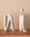 Escultura em Polirresina 'Sitting" II 20cm x 14cm x 6cm