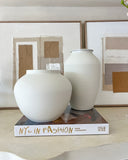 Vaso Ceres Off White em Metal Texturizado - 27cm