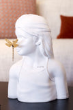 Escultura Menina Busto Branco Libélula
